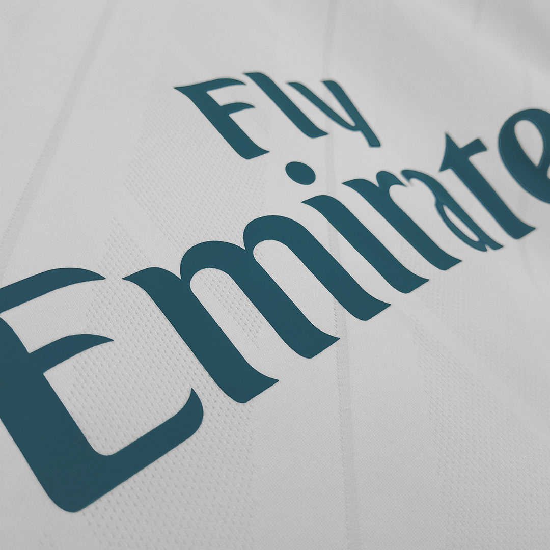 Tricouri Fotbal Vintage Real Madrid KROOS #8 Acasă 2017/18 Mânecă Lungă