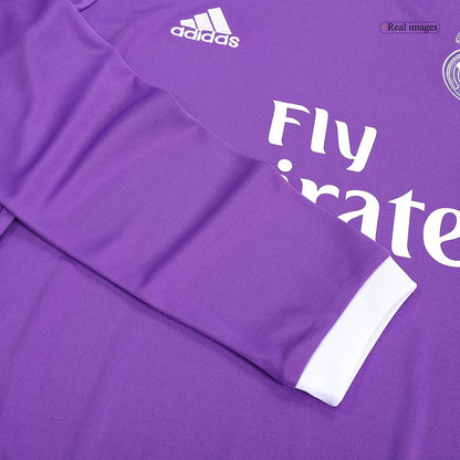 Tricouri Fotbal Vintage Real Madrid RONALDO #7 Deplasare 2016/17 Mânecă Lungă