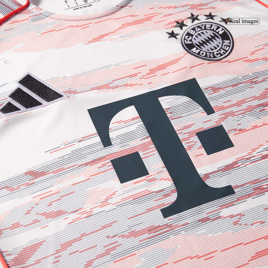 Camiseta UPAMECANO #2 Bayern Munich 2025/26 Segunda Equipación - Versión Hincha